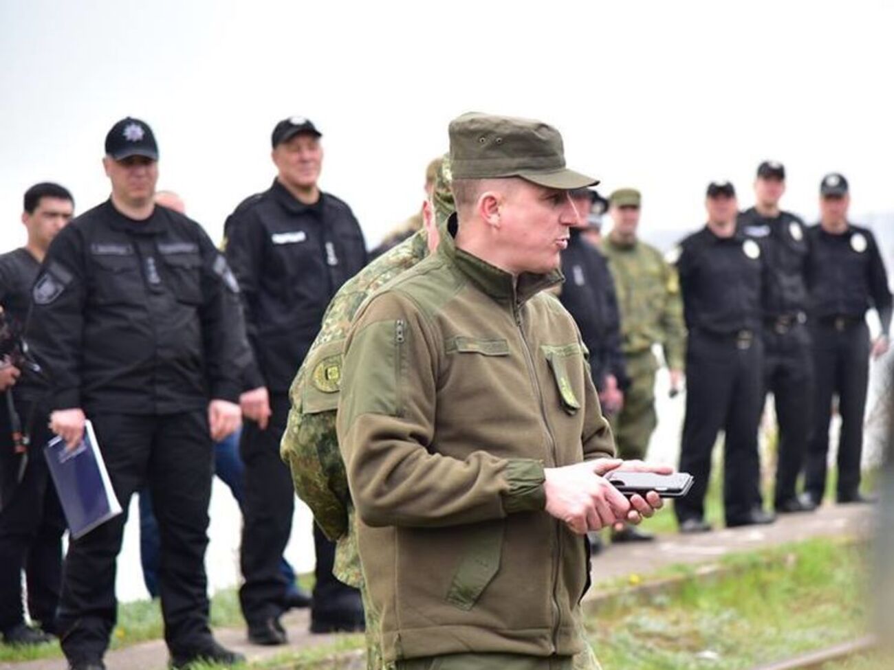 Аброськин рассказал о конфликте в Мариуполе