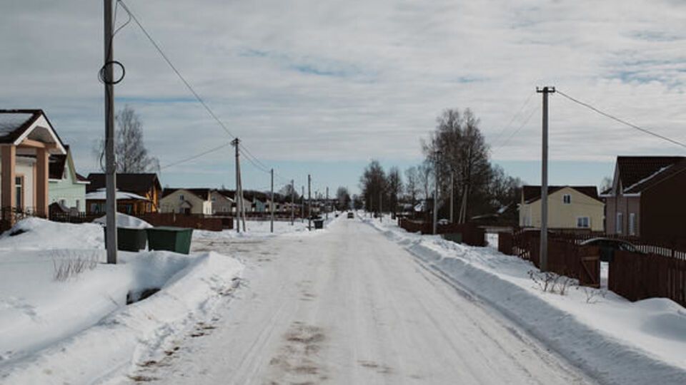 Головна вулиця, що з'єднує Мольгіно й Городню