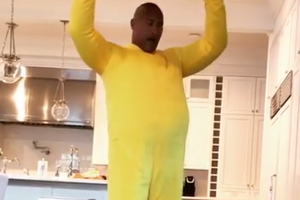 В комментарии к записи актер признался, что Пикачу "выглядит жирным"