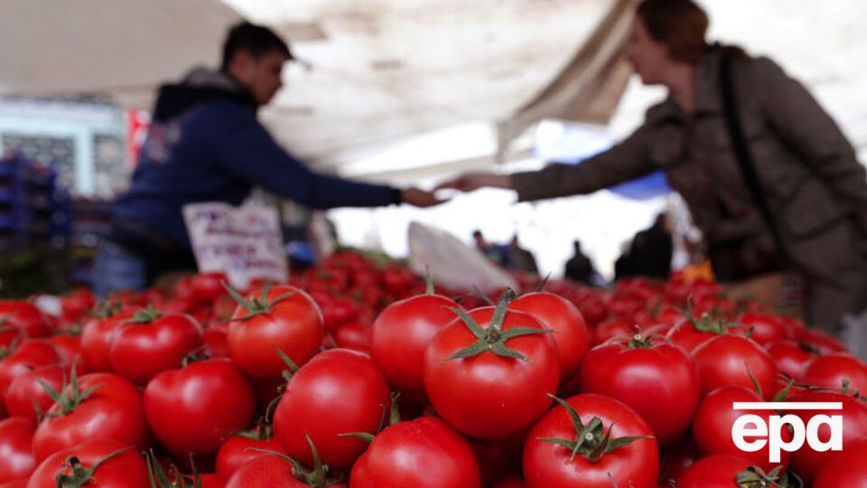 Російське ембарго зумовило зростання цін на помідори в магазинах