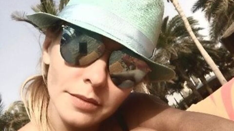 Навка: Мама, так тебя люблю, что не знаю прямо... Я большому кораблю дам названье "мама"