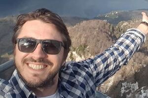 Притула: Те трое на фото – это те, кто воспитал меня в детстве. Кто сначала носил на руках, а потом таскал за собой младшего брата в поход в далекие леса