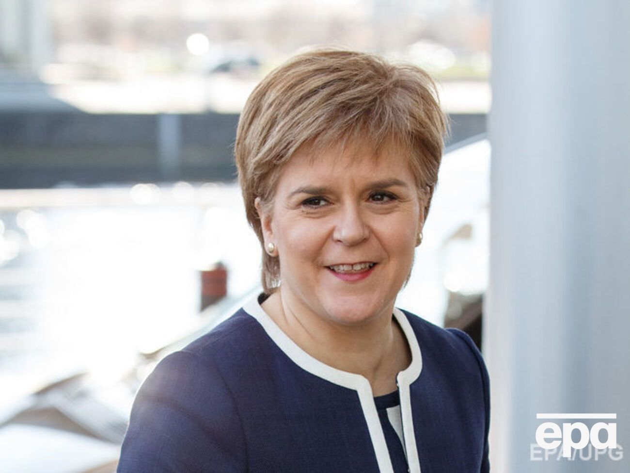 Стерджен (на фото) прокоментувала рішення Мей про вибори