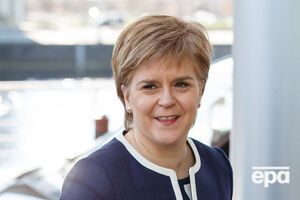 Стерджен (на фото) прокоментувала рішення Мей про вибори