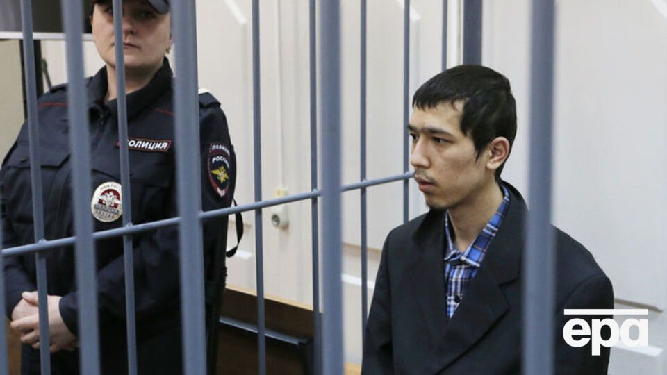 В суде Азимов заявил, что ему давали команды