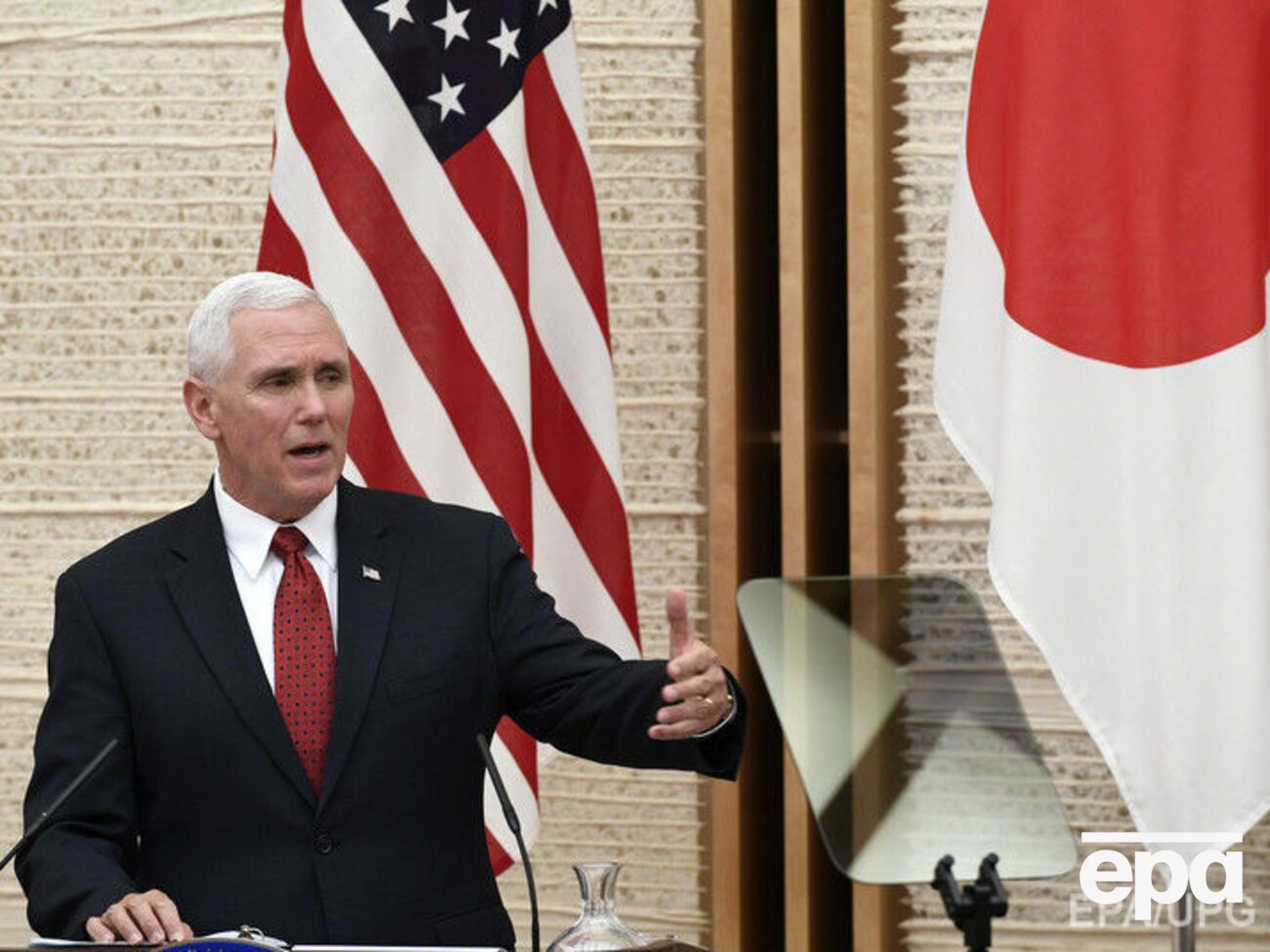 Во время визита в Японию Пенс сделал заявление о ситуации на Корейском полуострове