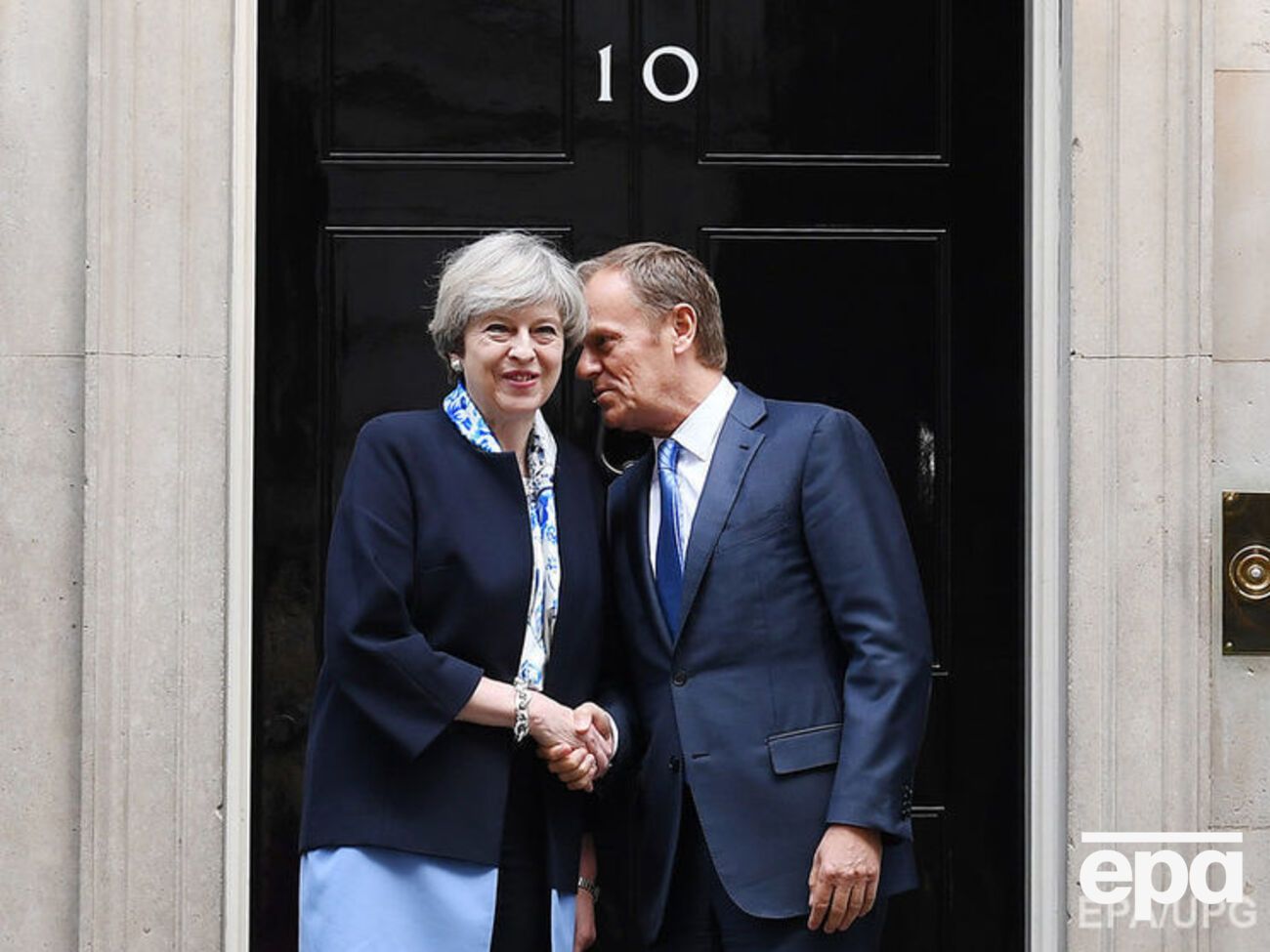 Заявление Мэй стало удивлением для Туска после Brexit