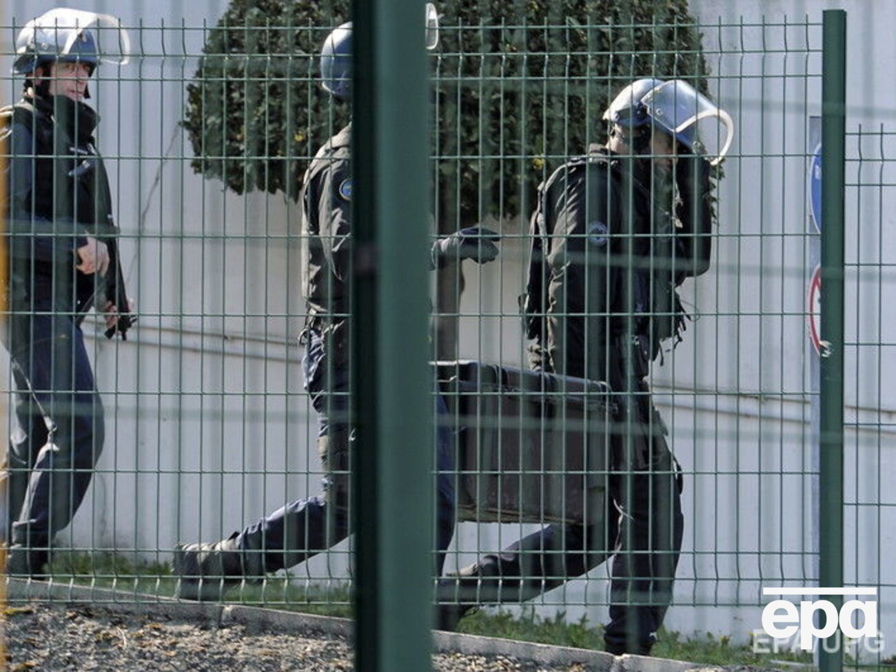 Полиция провела обыски у задержанных