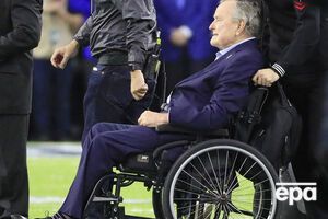 Джорджу Бушу – старшему 92 года