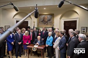 СМИ отметили разницу в отношении к РФ Трампа и его окружения