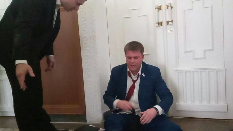 Лесик: Я сейчас ногу починю и пойду дальше