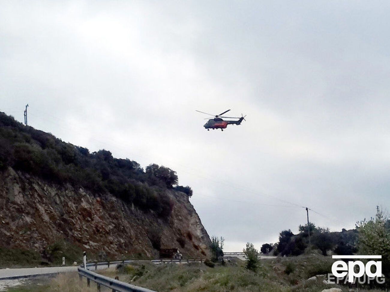 В результате крушения вертолета погибли четверо военных