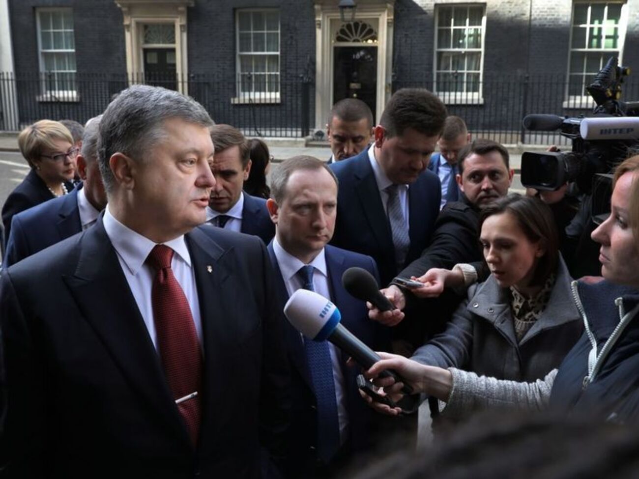 Порошенко: Ми сподіваємося на успішний розгляд зазначених позовів