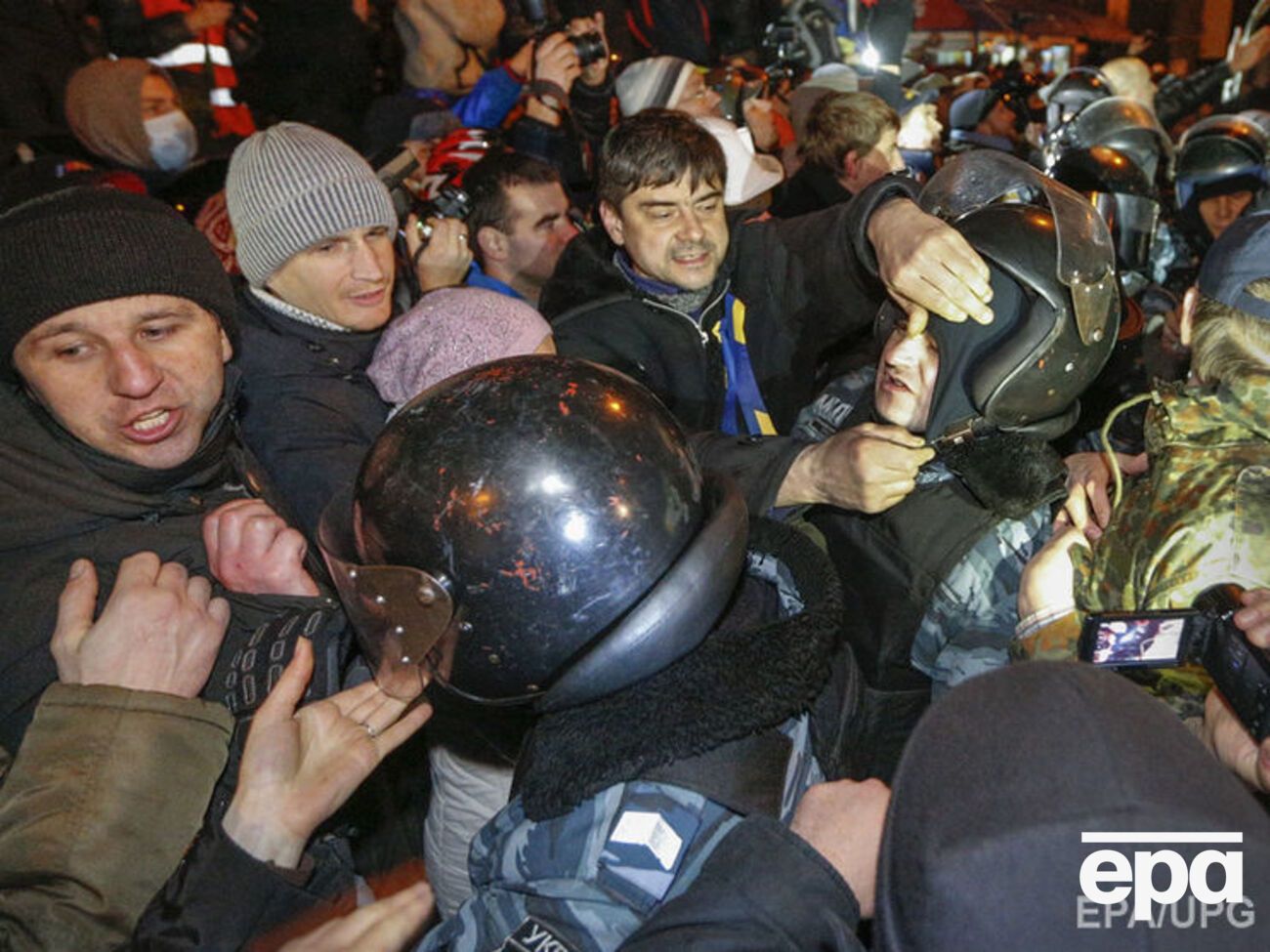 Харьковские экс-беркутовцы, дела которых находятся в суде, продолжают работать в Национальной полиции