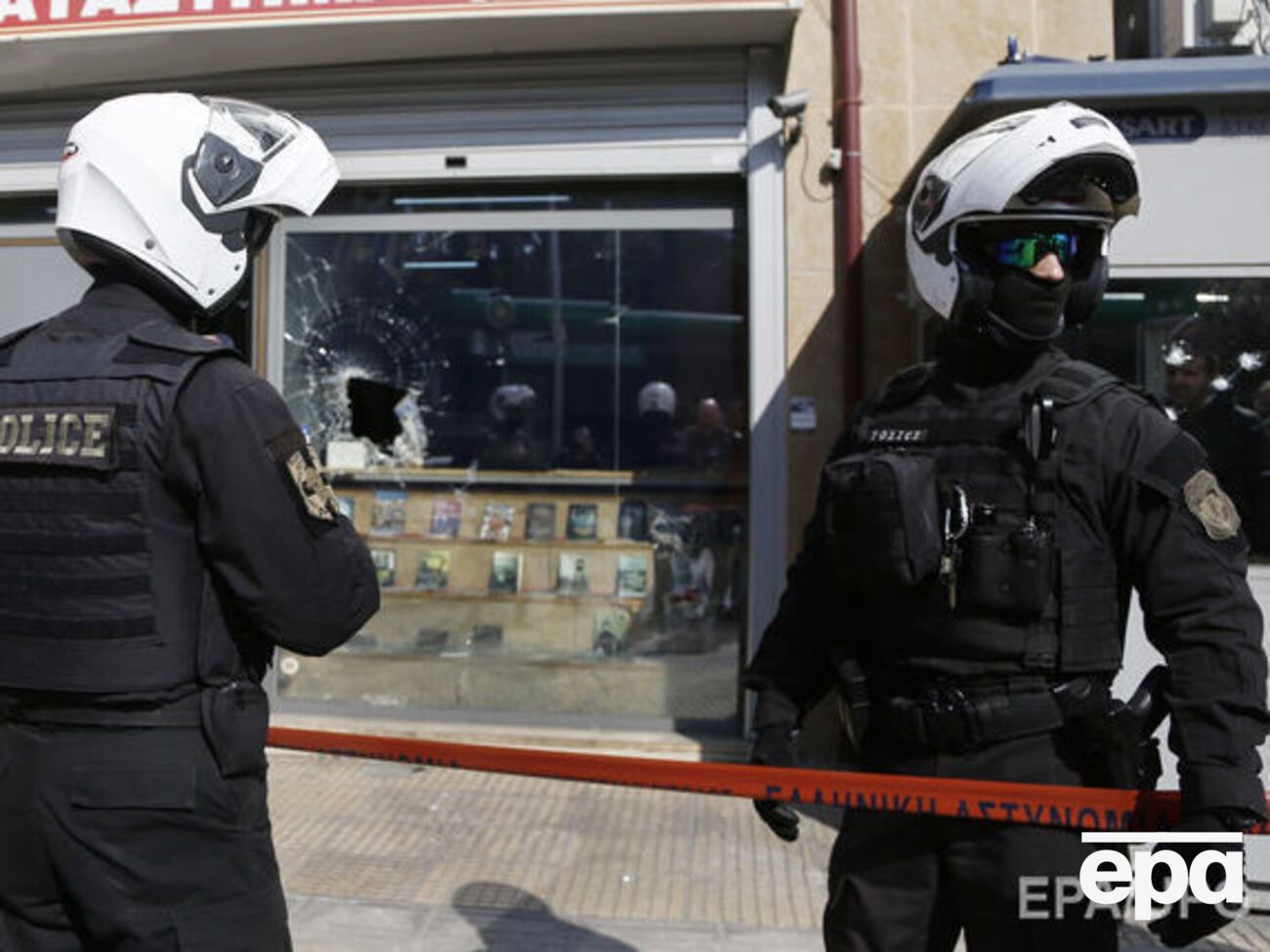 Біля входу в банк у Греції вибухнула бомба