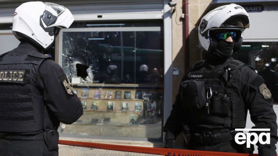 Біля входу в банк у Греції вибухнула бомба