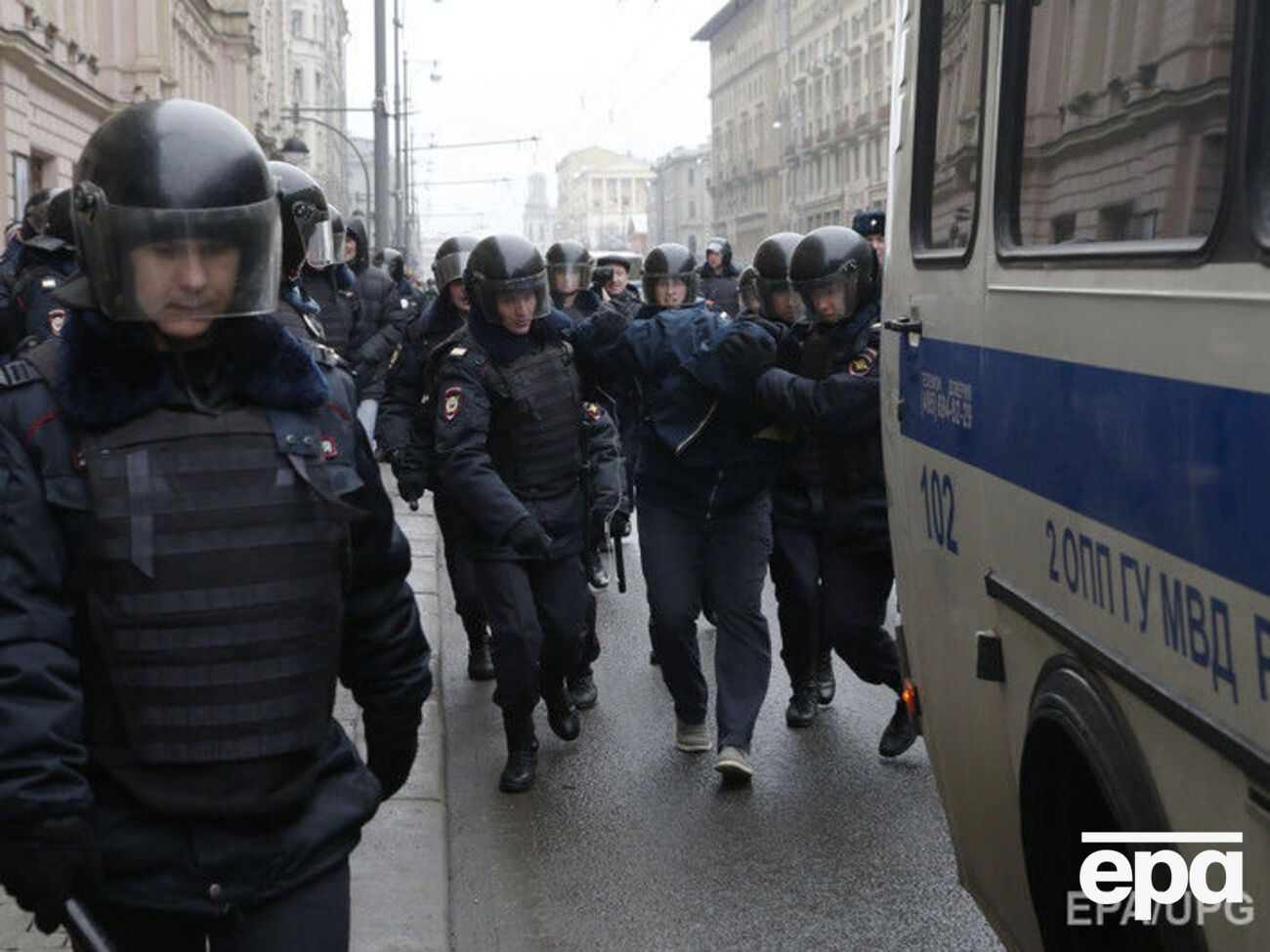 Повідомили про десятки затриманих у Москві