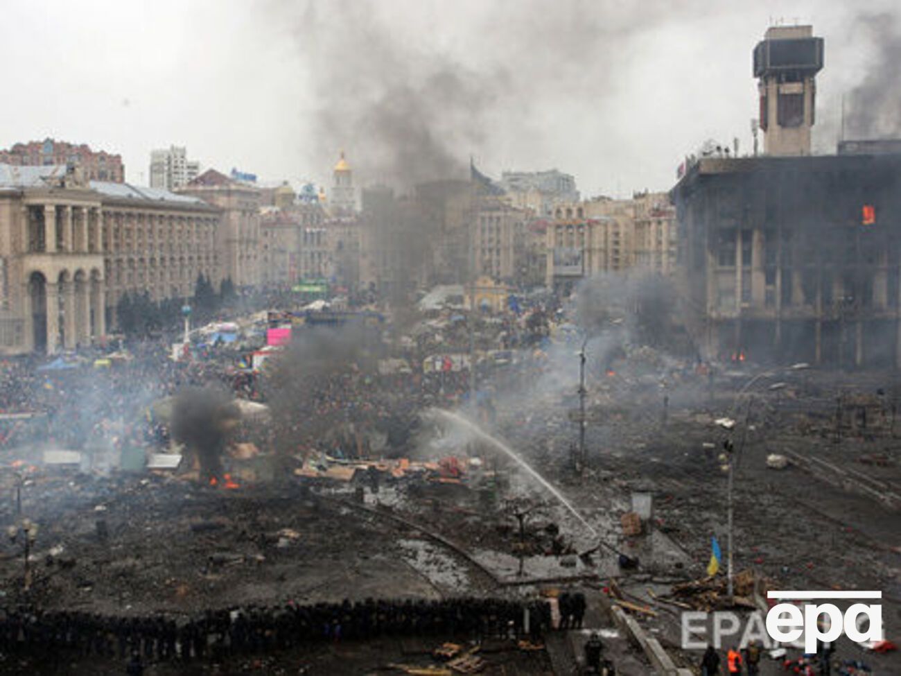 В Доме профсоюзов в ночь с 18 на 19 февраля 2014 года произошел пожар