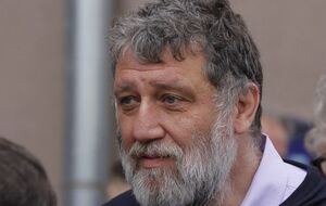 Пархоменко: Выяснилось, что знать об окружающем мире больше, чем учитель, – круто. Уметь разговаривать с учителем и победить его в этом разговоре – круто