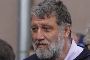 Пархоменко: Выяснилось, что знать об окружающем мире больше, чем учитель, – круто. Уметь разговаривать с учителем и победить его в этом разговоре – круто