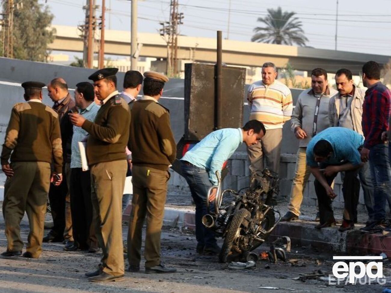 В результате инцидента пострадало 16 человек