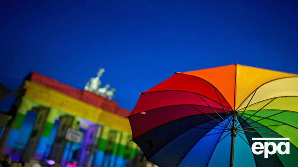 75% німців виступили за зрівняння у правах одностатевих і традиційних шлюбів