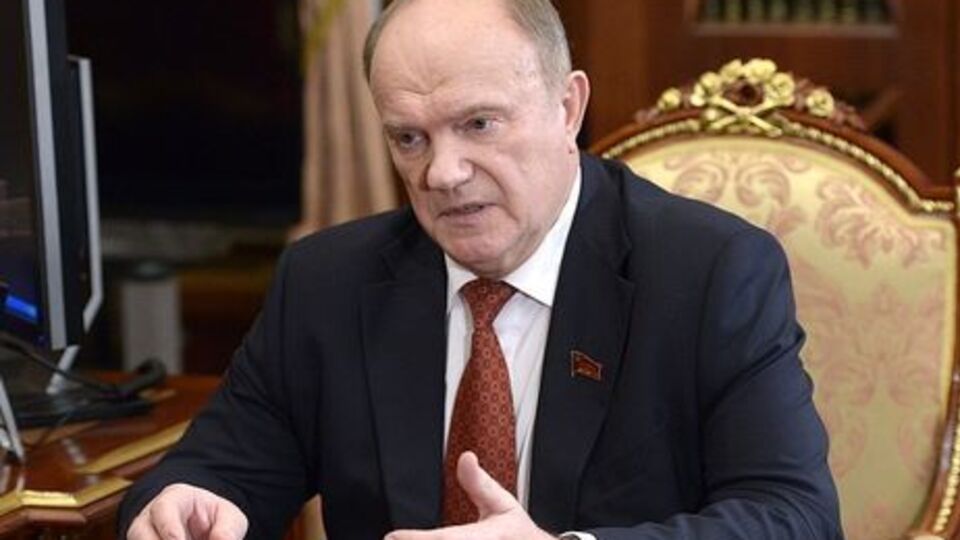 Зюганов: Якщо подивитися на суспільні настрої: одні живуть в інтернеті, інші живуть у телебаченні, а реальність спрямована на дестабілізацію того, що відбувається, і вже з'явився новий фюрер
