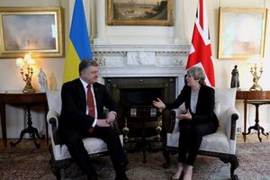 Порошенко поблагодарил Мэй за поддержку