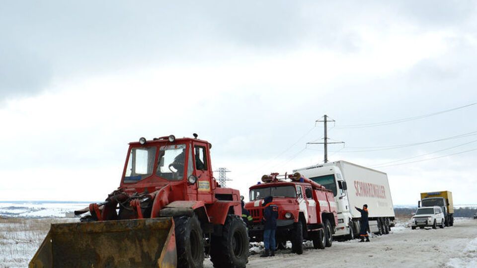 ГосЧС: Ведутся ремонтные работы по восстановлению электроснабжения населенных пунктов