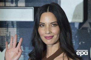 Фото Манн разместили на обложке Cosmopolitan