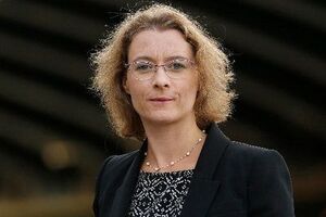 Дюмон заявила, что Россия должна выполнять предписания Международного суда ООН