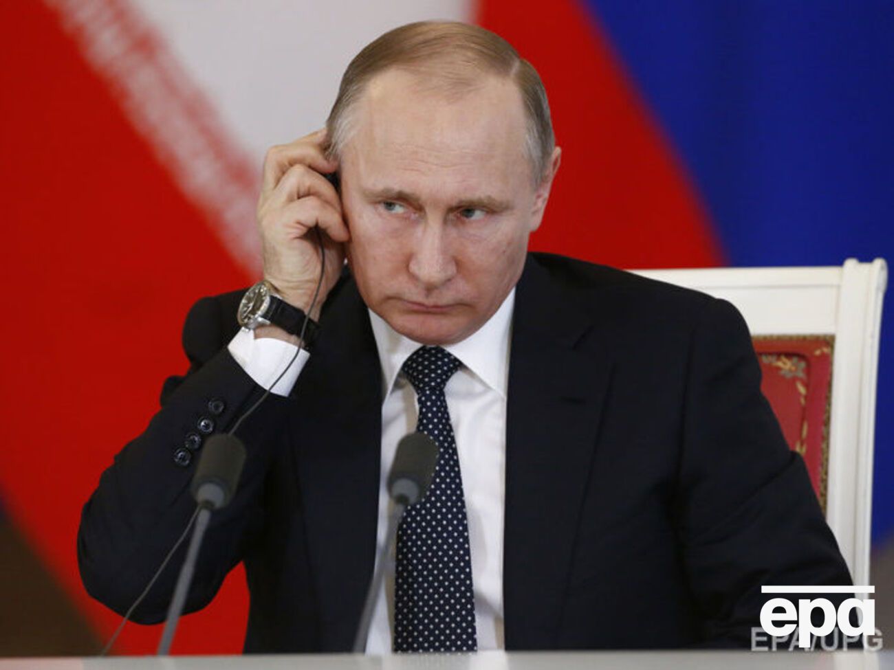 Джерела Bloomberg стверджують, що Путін збирається відокремити Донбас від України, але не збирається визнавати його як окрему державу