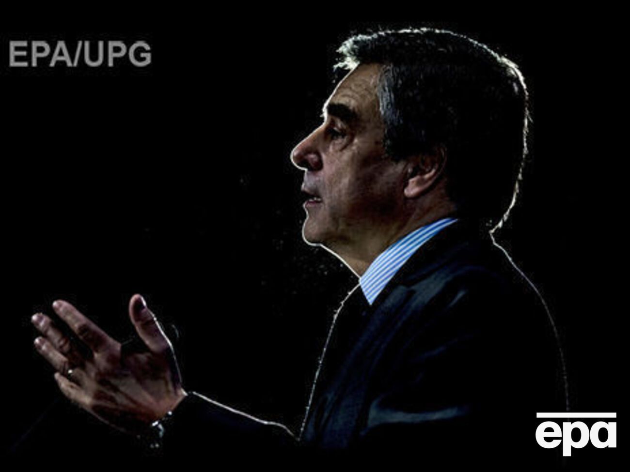 Фійон відмовився відповідати на запитання про його бізнес