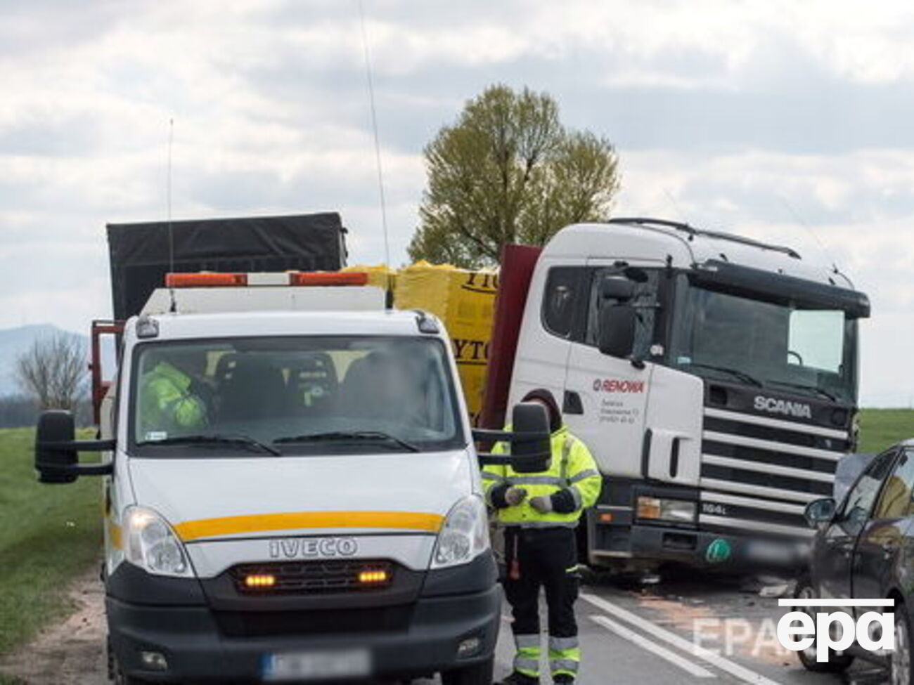 Водитель BMW госпитализирован в тяжелом состоянии