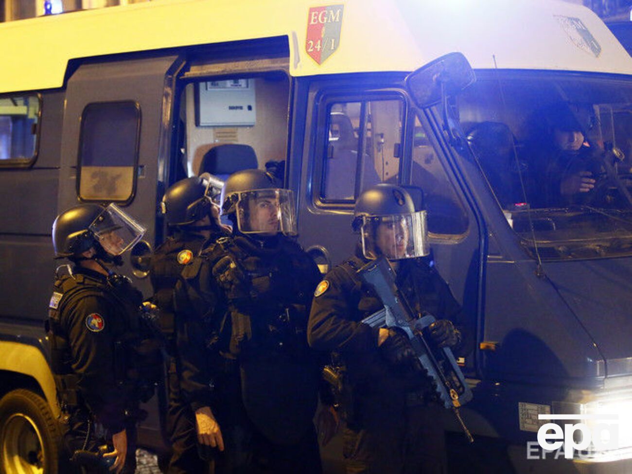 Полиция Франции ищет сообщников парижского стрелка