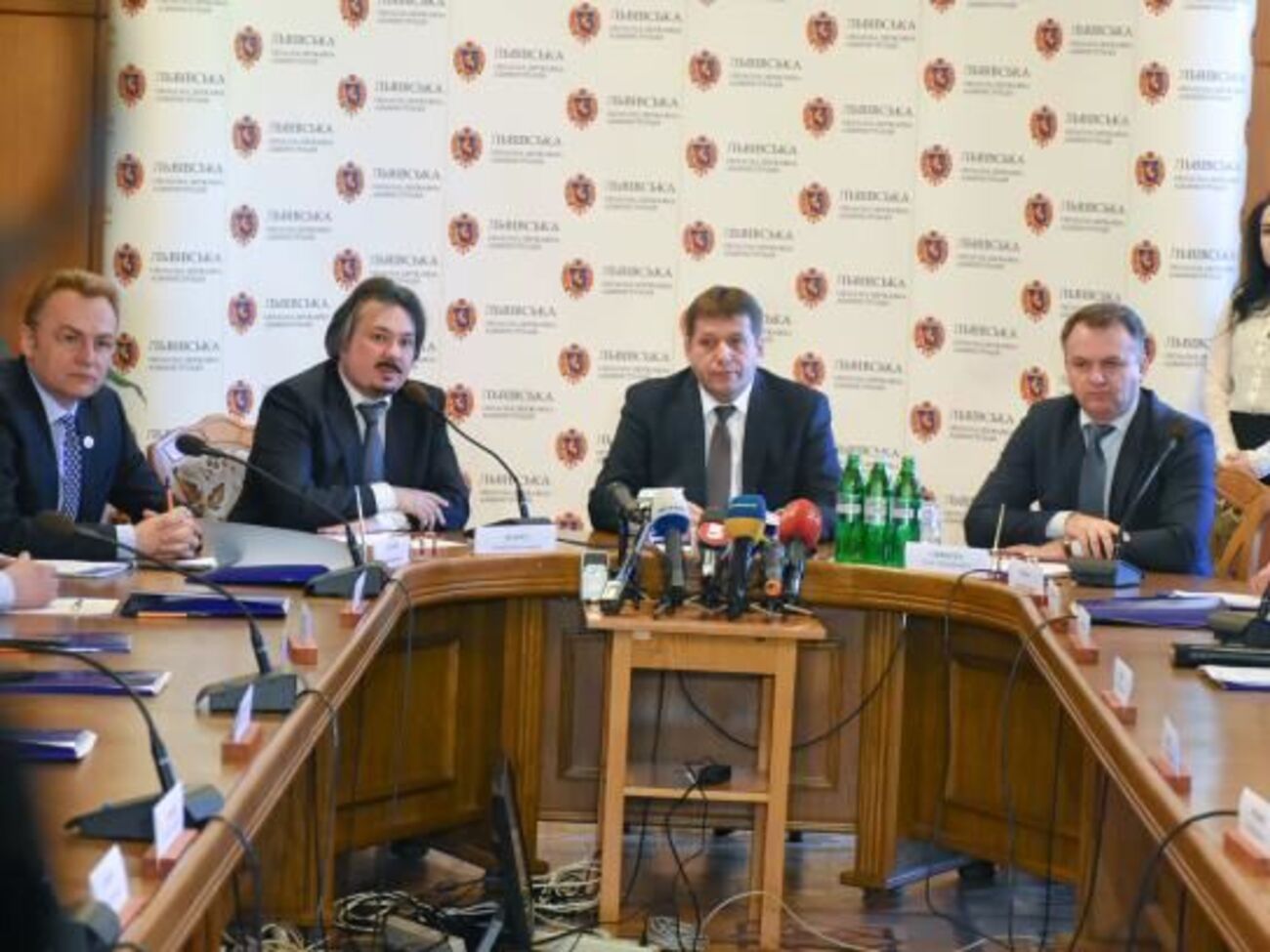 Прямі угоди підпишуть протягом двох тижнів після меморандуму