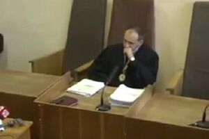 Бобровнику заявили отвод