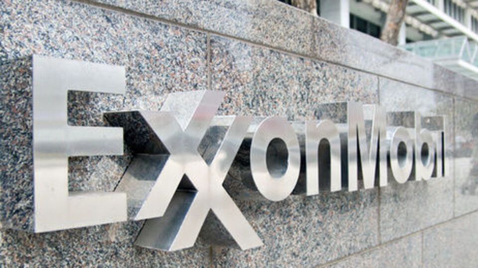 ExxonMobil розморозила проекти з "Роснефтью"