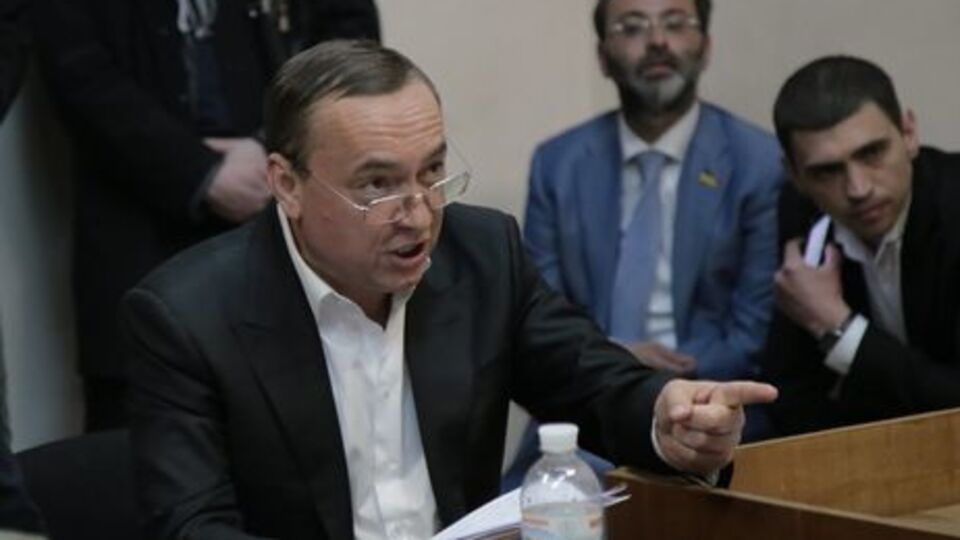 Ряд нардепов от "Народного фронта" готовы взять Мартыненко на поруки, прокуроры против