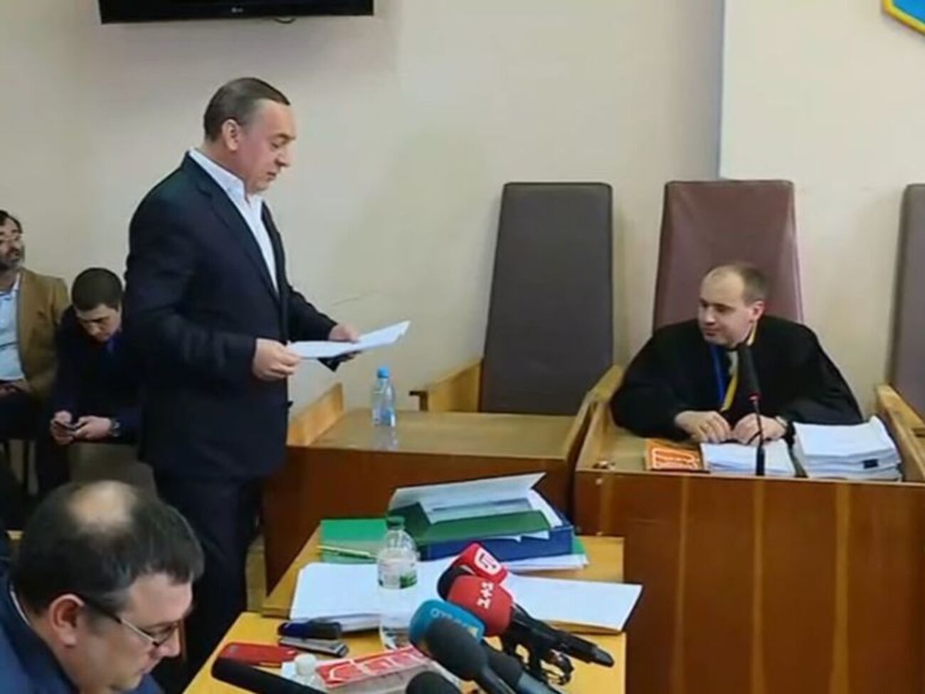 У НАБУ звинуватили депутатів "Народного фронту" в тиску на Бобровника, в політсилі спростовують