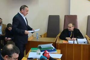 У НАБУ звинуватили депутатів "Народного фронту" в тиску на Бобровника, в політсилі спростовують