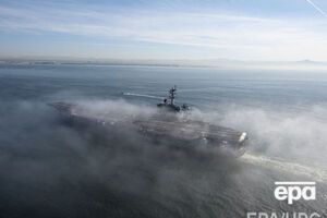Авианосец Carl Vinson находится в акватории Тихого океана вблизи Корейского полуострова