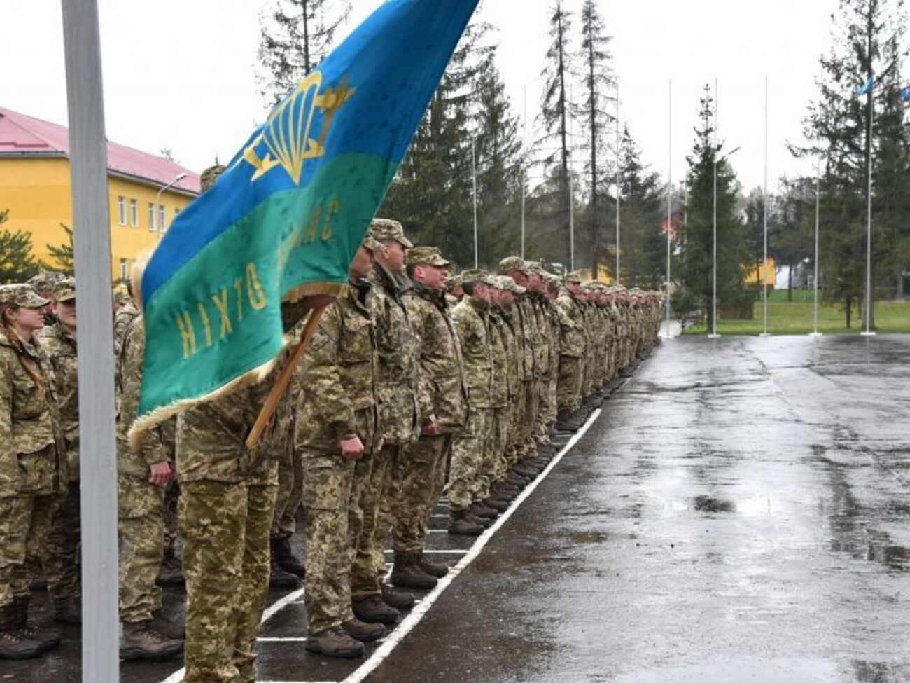 До навчання залучені військовослужбовці США, Канади, Литви, Польщі, Великобританії, Данії