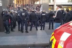 Протестующие столкнулись с полицией