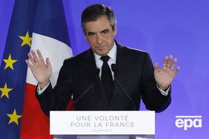 Фийон по данным экзит-поллов не проходит во второй тур