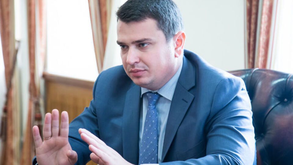 Сытник считает, что политики проявили себя с неприглядной стороны