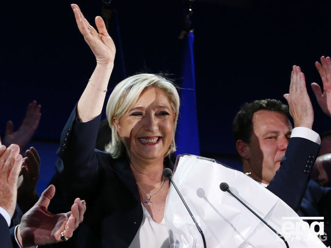Ле Пен решила оставить&nbsp;поста лидера партии "Национальный фронт"