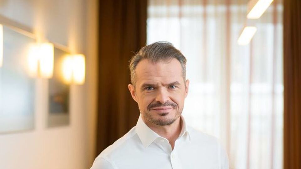 Новак рассказал, сколько денег в 2017 году будет выделено на ремонт украинских дорог