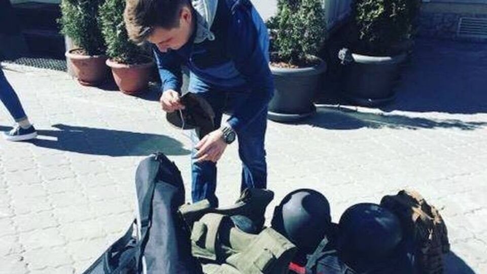 Знімальну групу телеканала ZIK утримують під вартою