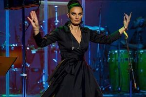 Ваенга о Смеховой: Помню нашу встречу у меня в гримерке... Какие похвалы и комплименты, какое восхищение моими песнями. Наверное, вы не помните, и тому есть тоже простая причина – коньяк был не дурен